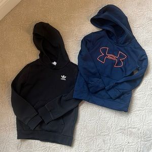 Pair 2 hoodie sweatshirts